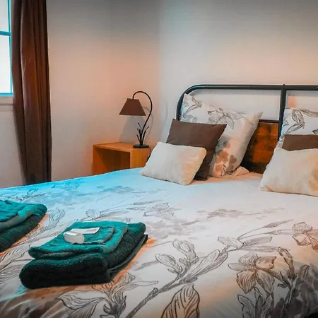 D'hotes Sous Les Grands Chenes Zen Saint-Etienne-de-Corcoue