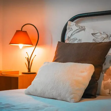 D'hotes Sous Les Grands Chenes Zen * Saint-Etienne-de-Corcoue