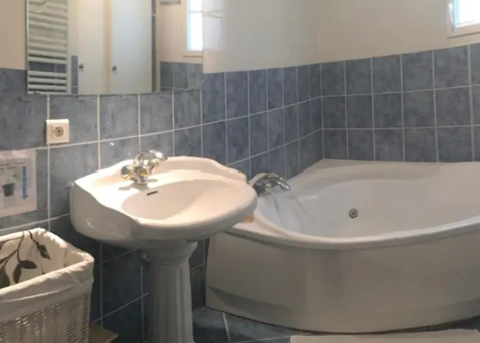 D'hôtes Sous Les Grands Chênes Zen Couette-café