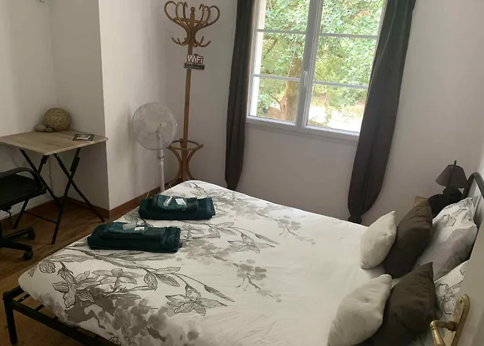 D'hôtes Sous Les Grands Chênes Zen *