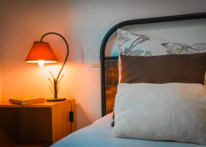 Couette-café D'hôtes Sous Les Grands Chênes Zen *