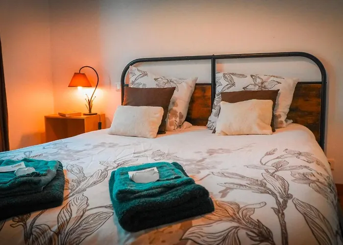 D'hôtes Sous Les Grands Chênes Zen * Saint-Etienne-de-Corcoue